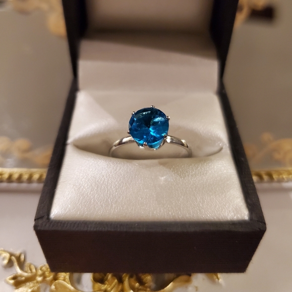 1.2 Carat AAA cubic zirconia crystal ring - Picture 3 of 7